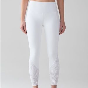 Lululemon Anew Tight Size 8 in White
